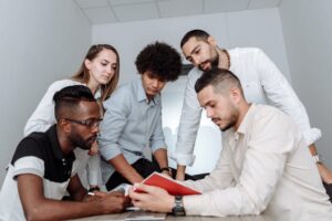 CTO leading technology strategy by Inovixus Technology roadmap and planning diagram Innovation and IT leadership illustration Scalable IT infrastructure by Inovixus Global business technology strategy