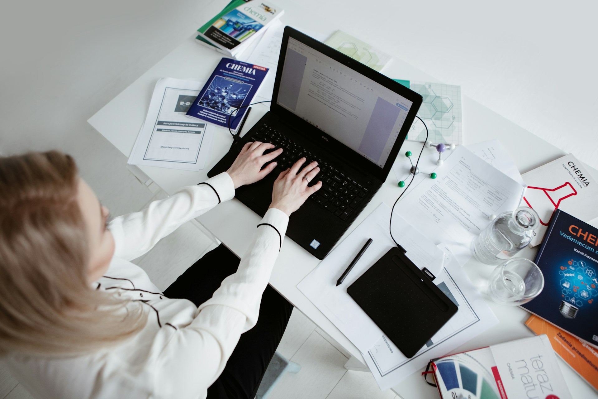 B2B marketing agency US lead generation campaigns LinkedIn advertising for B2B companies USA SEO and PPC services for B2B businesses Digital marketing strategy for B2B growth USA Inovixus B2B marketing agency performance campaigns