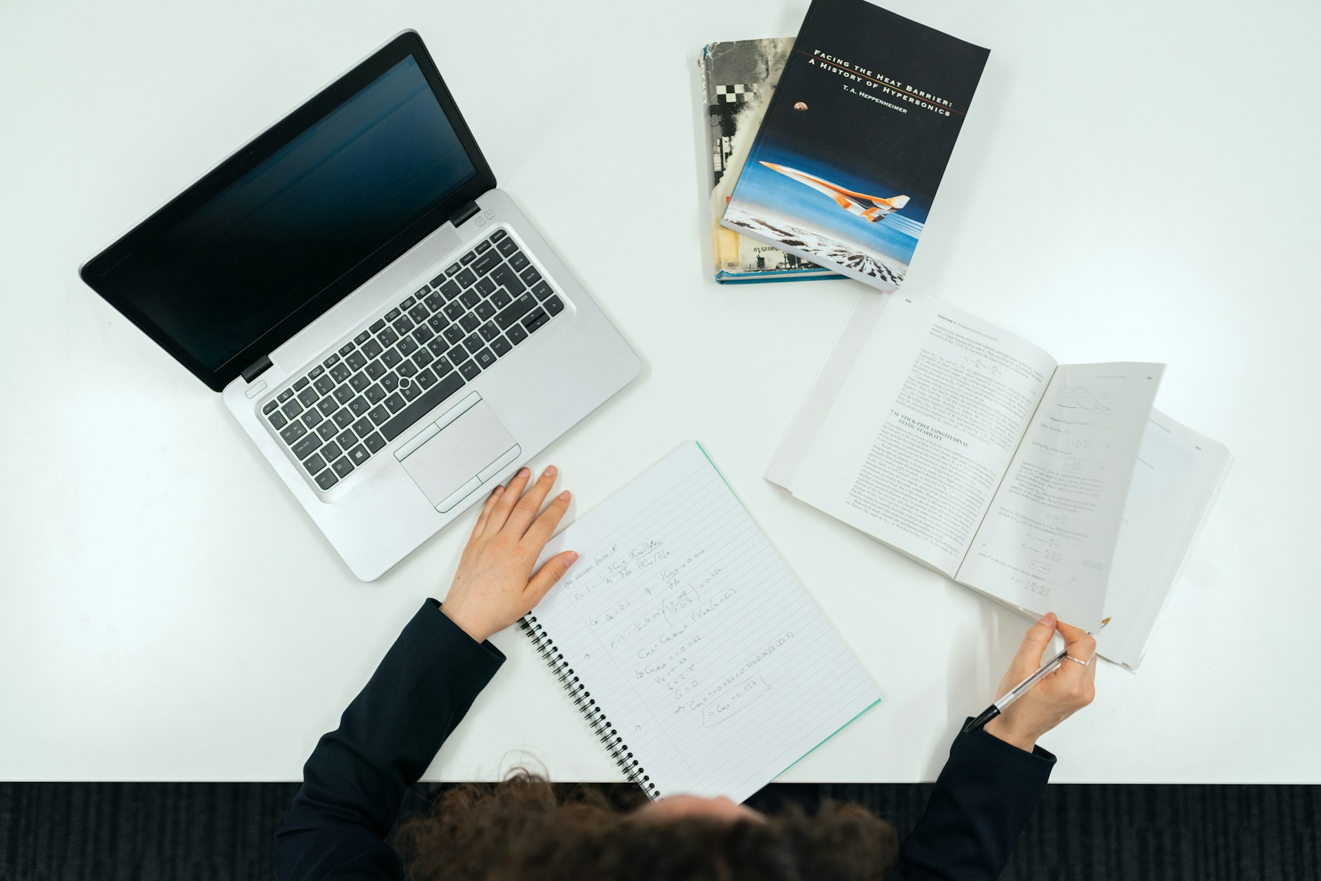 B2B marketing agency US lead generation strategy LinkedIn advertising for B2B companies USA SEO and PPC campaigns for B2B growth Digital marketing strategy for B2B companies US Inovixus B2B marketing agency performance campaigns